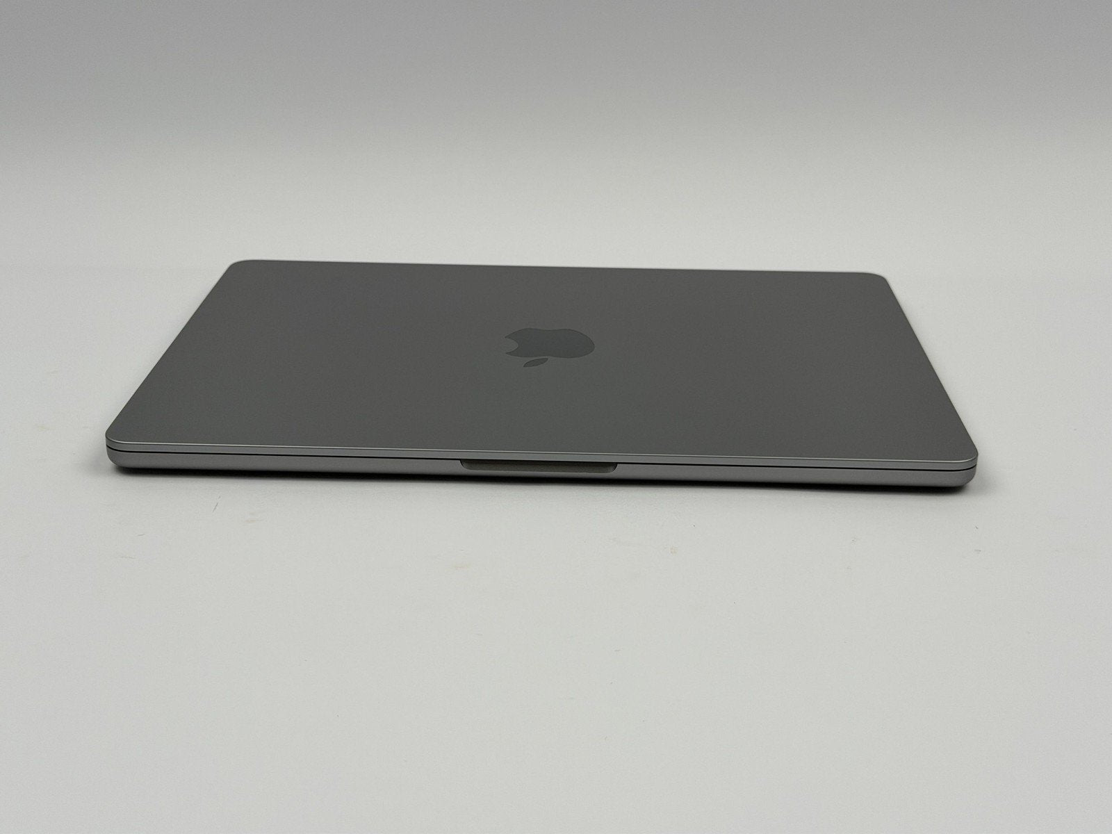 MacBook Pro M2 Pro 8-Core 13.6" 24GB 1TB Grade B