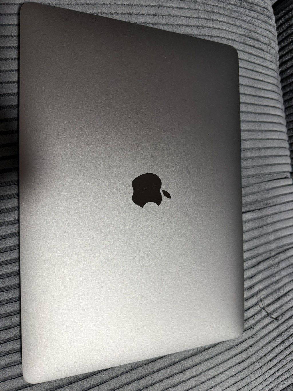 MacBook Pro M1 Pro 8-Core 13.3" 16GB 256GB