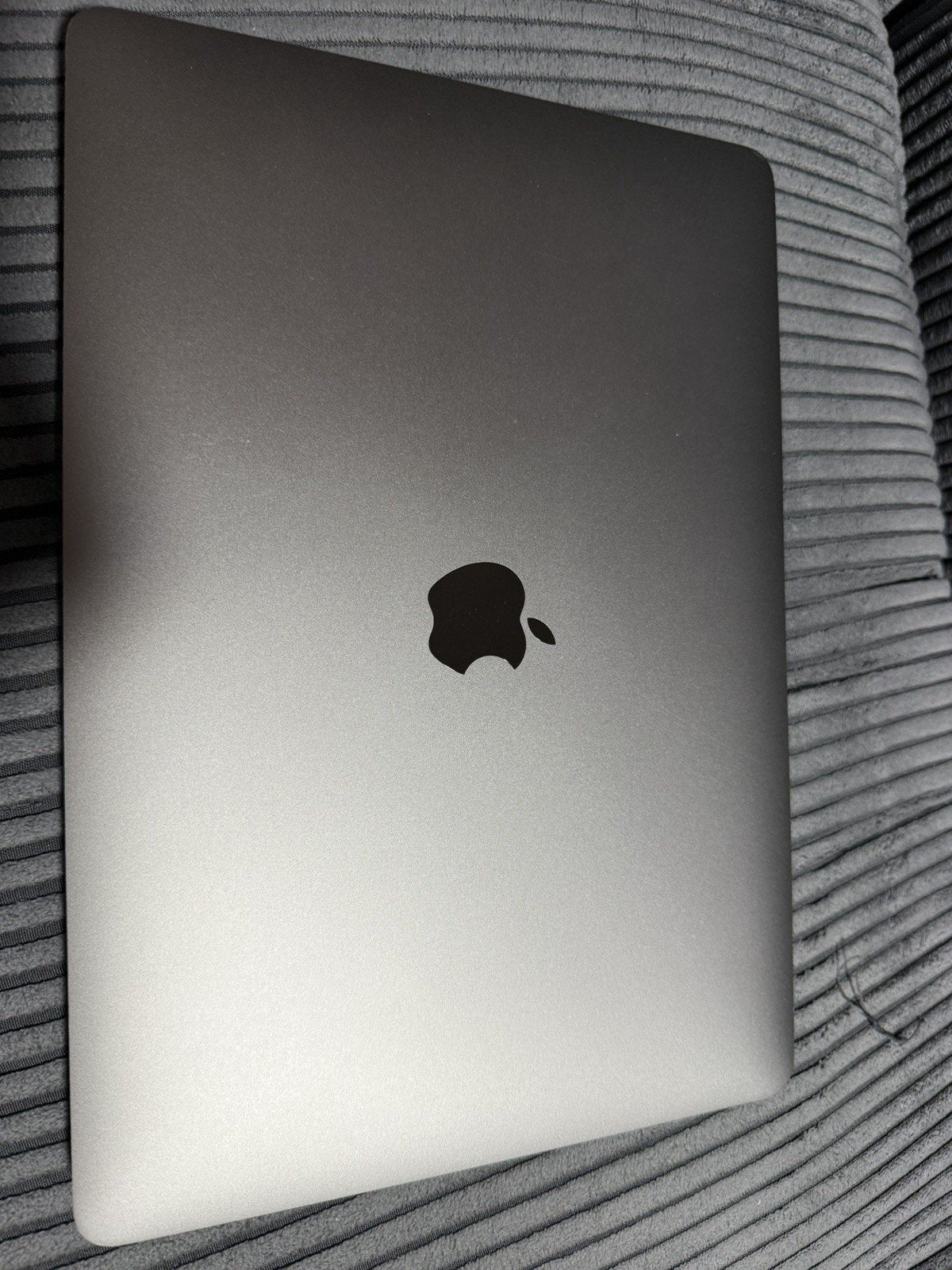 MacBook Pro M1 Pro 8-Core 13.3" 16GB 256GB