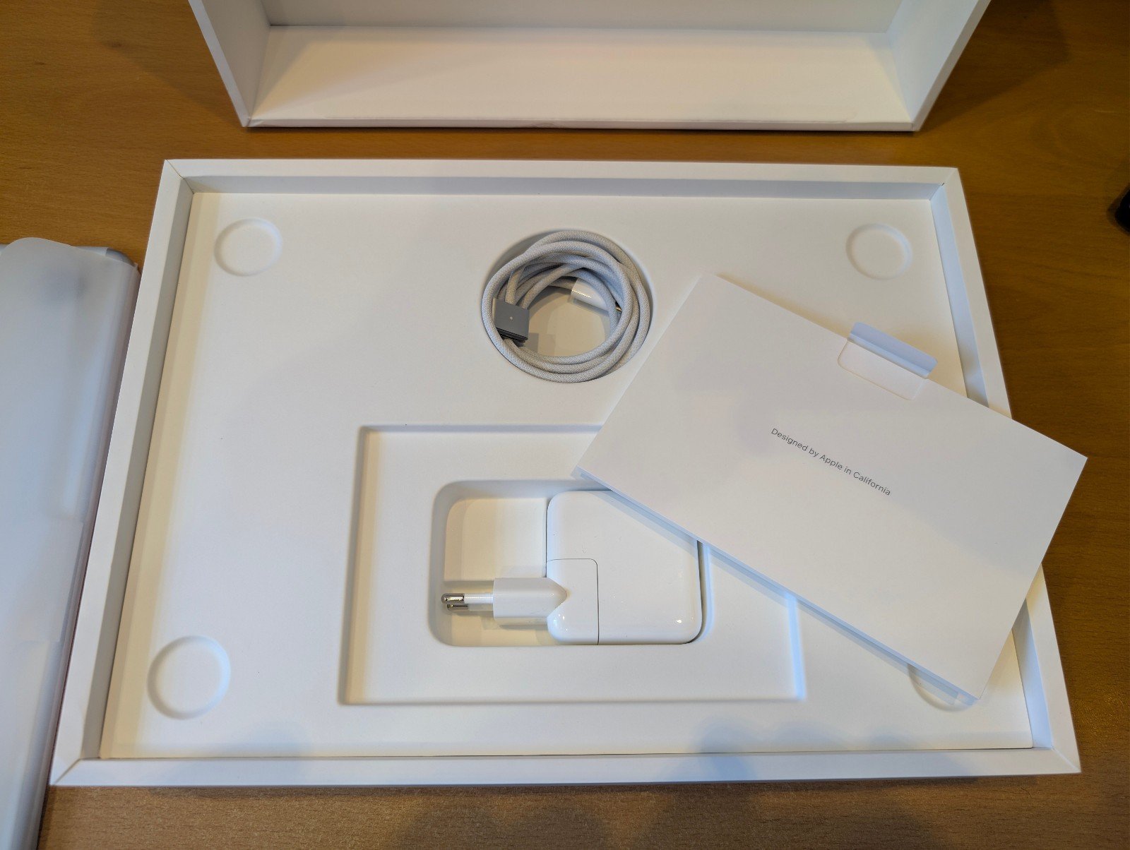 MacBook Air M3 13.6" 16GB 512GB Grade B