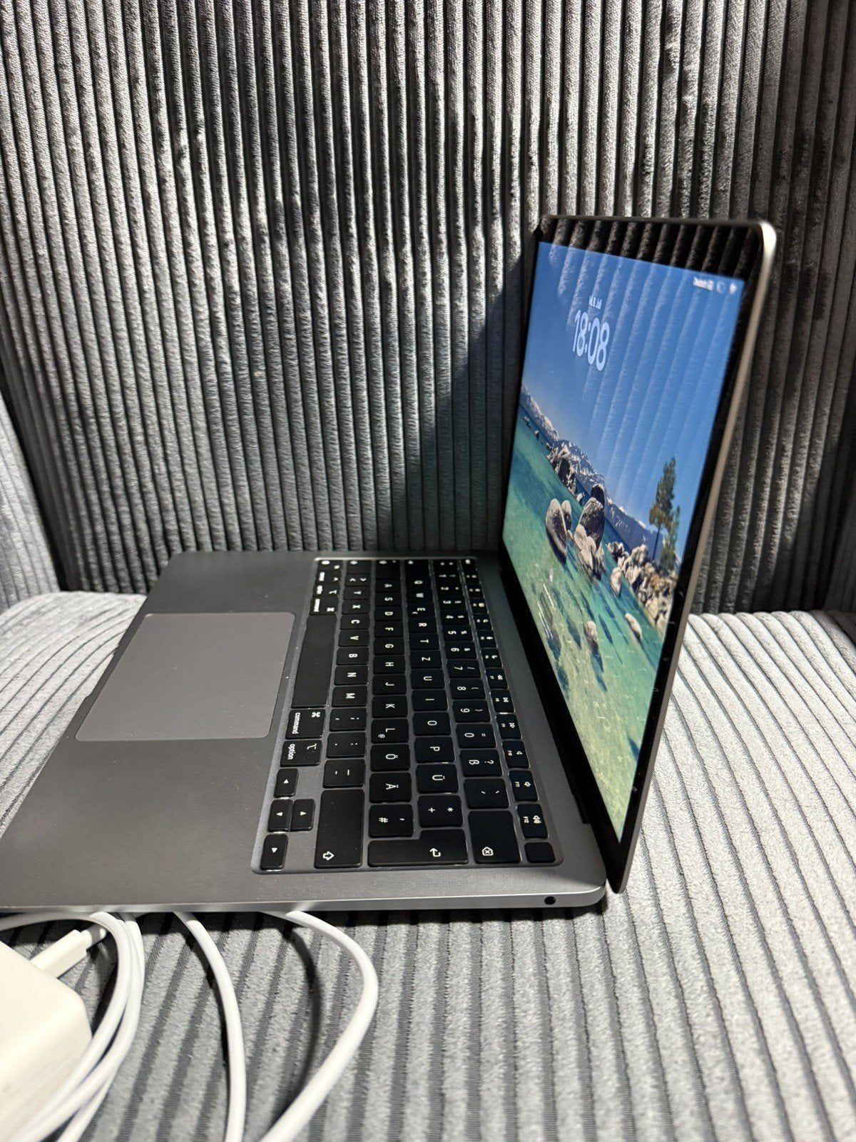 MacBook Pro M1 Pro 8-Core 13.3" 16GB 256GB