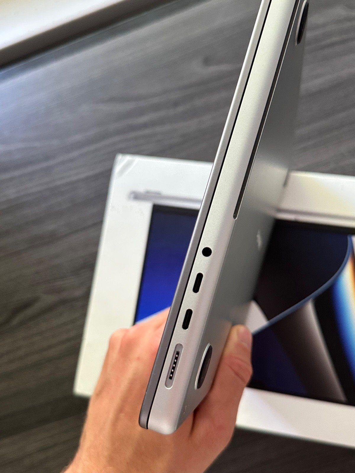 MacBook Pro M1 Pro 10-Core 14" 16GB 512GB Grade B (7 cyklů)