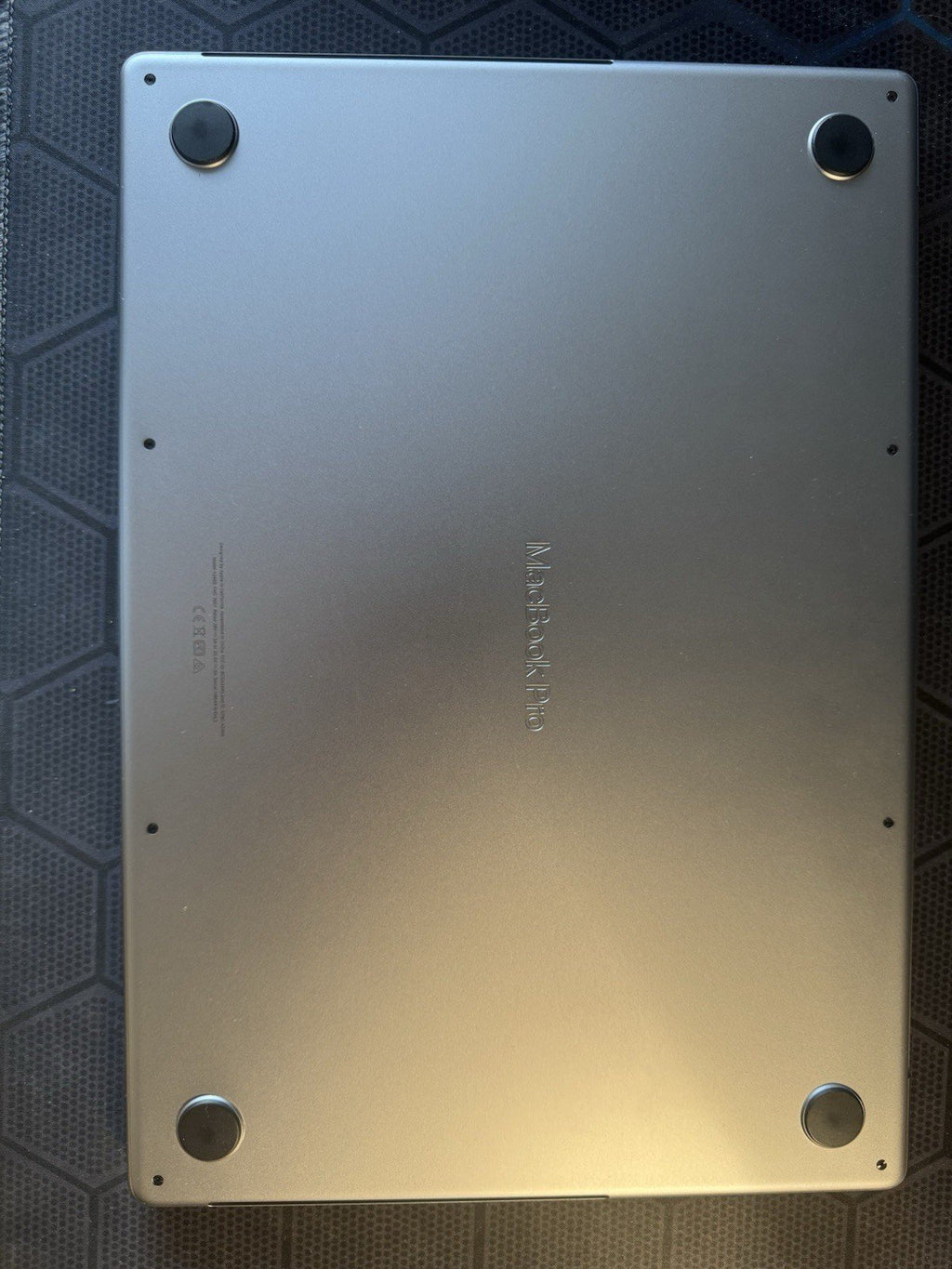 MacBook Pro M1 Pro 16" 16GB 1TB Grade B