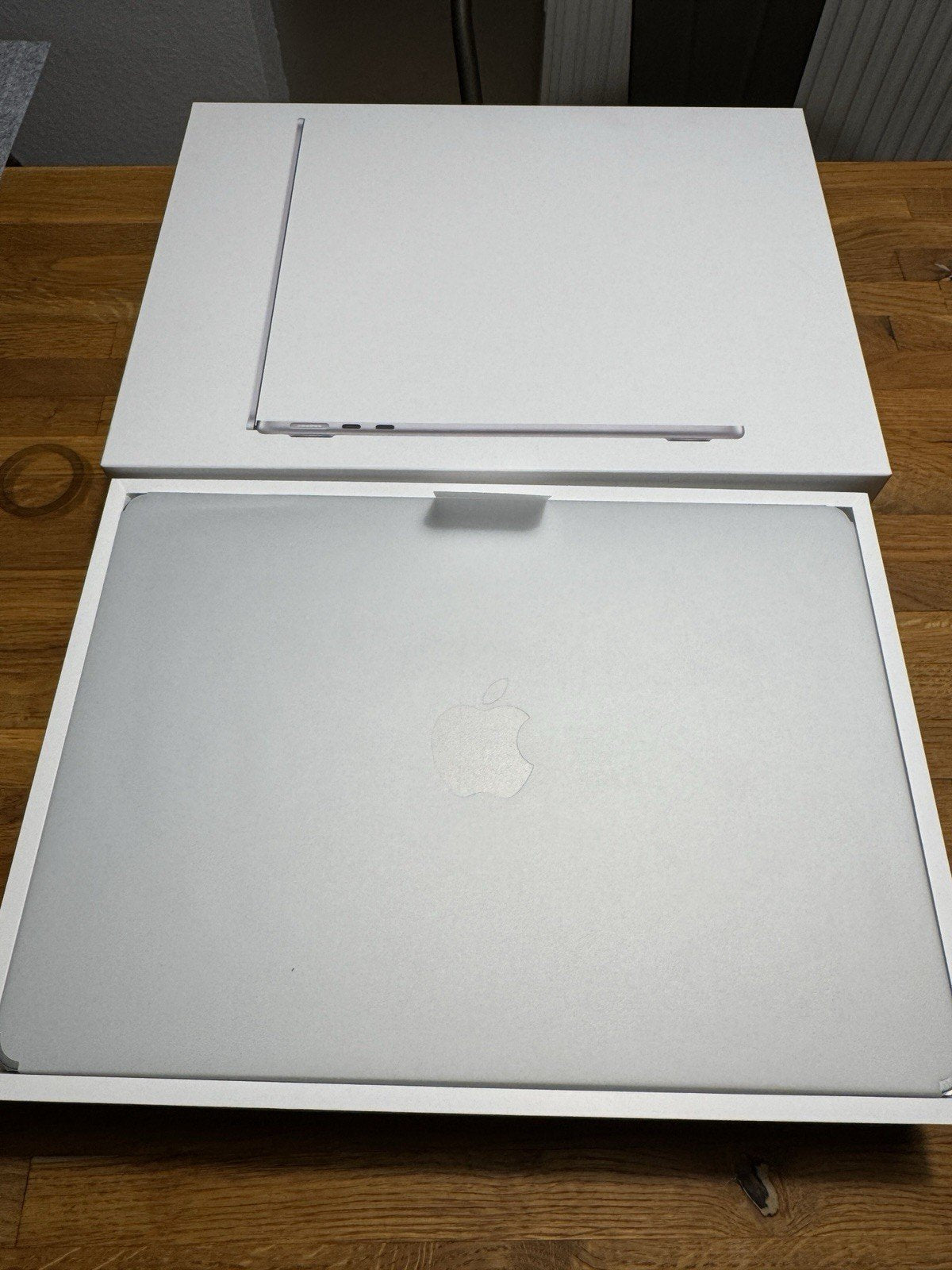 MacBook Air M3 13.6" 8GB 256GB
