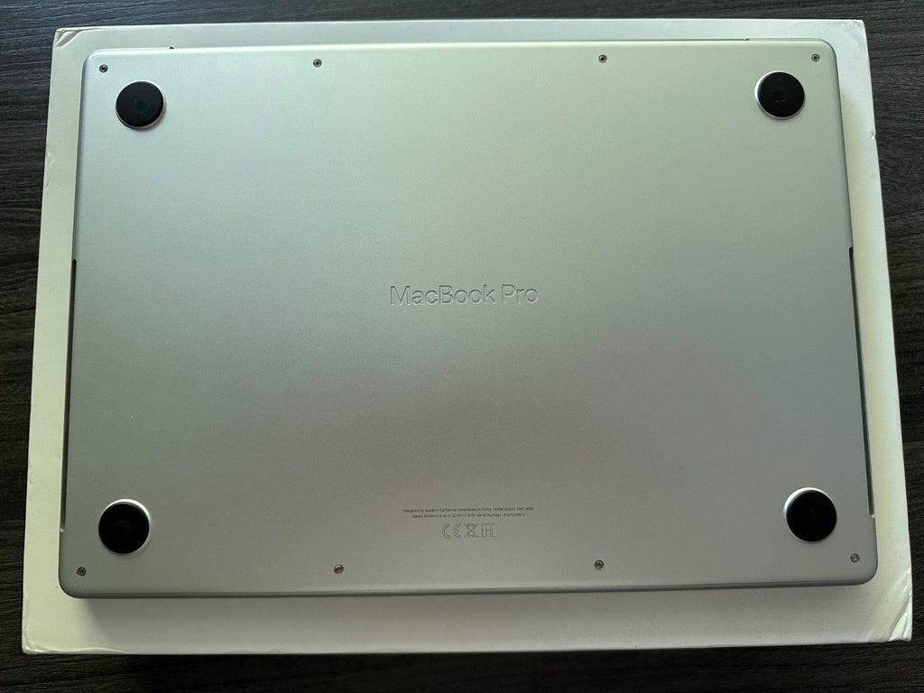 MacBook Pro M1 Pro 10-Core 14" 16GB 512GB Grade B (7 cyklů)