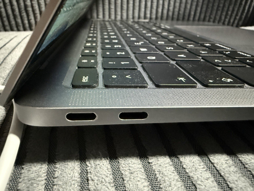 MacBook Pro M1 Pro 8-Core 13.3" 16GB 256GB
