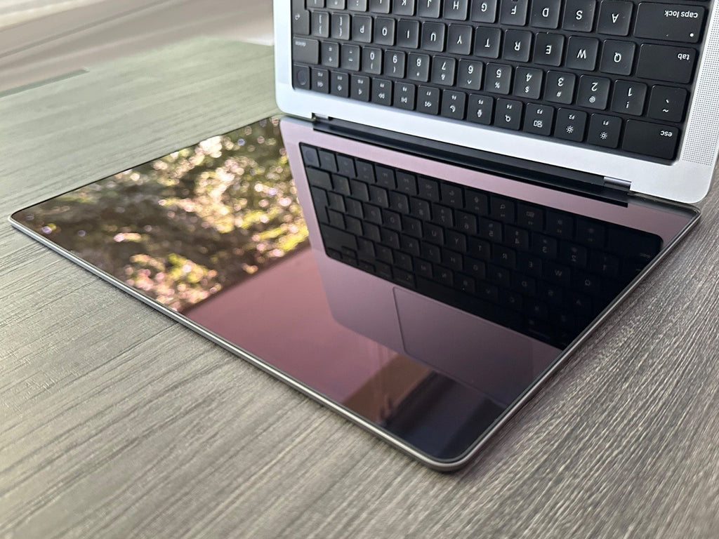 MacBook Pro M1 Pro 10-Core 14" 16GB 512GB Grade B (7 cyklů)