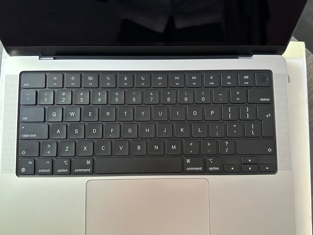 MacBook Pro M1 Pro 14" 16GB 512GB (7 cyklů)