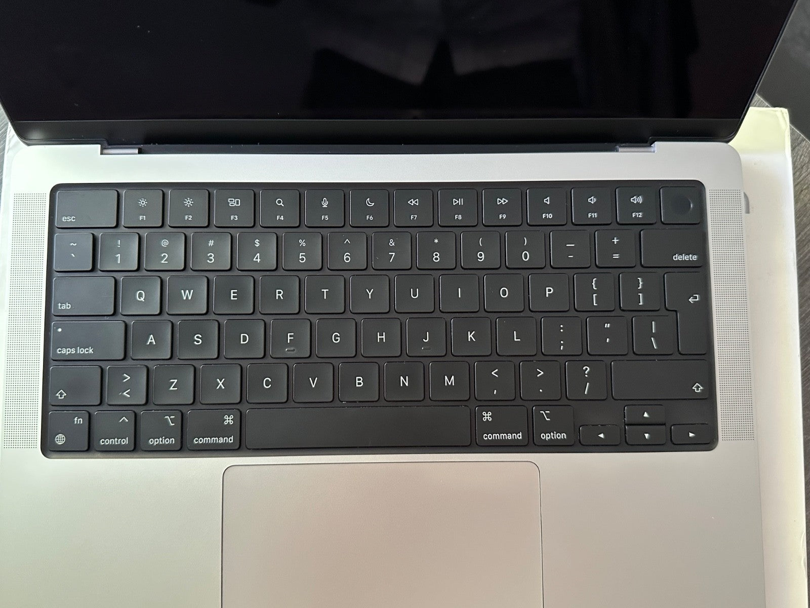 MacBook Pro M1 Pro 14" 16GB 512GB (7 cyklů)