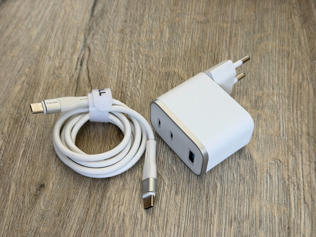 MacBook Pro M1 13" 8GB 256GB (15 cyklů)