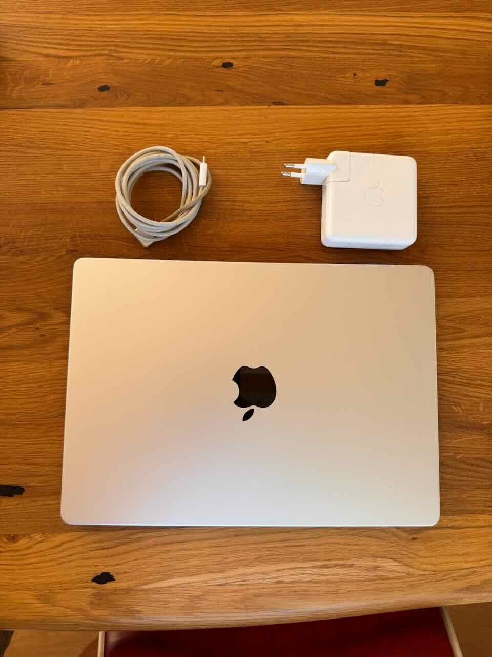 MacBook Pro M1 Max 14" 32GB 1TB
