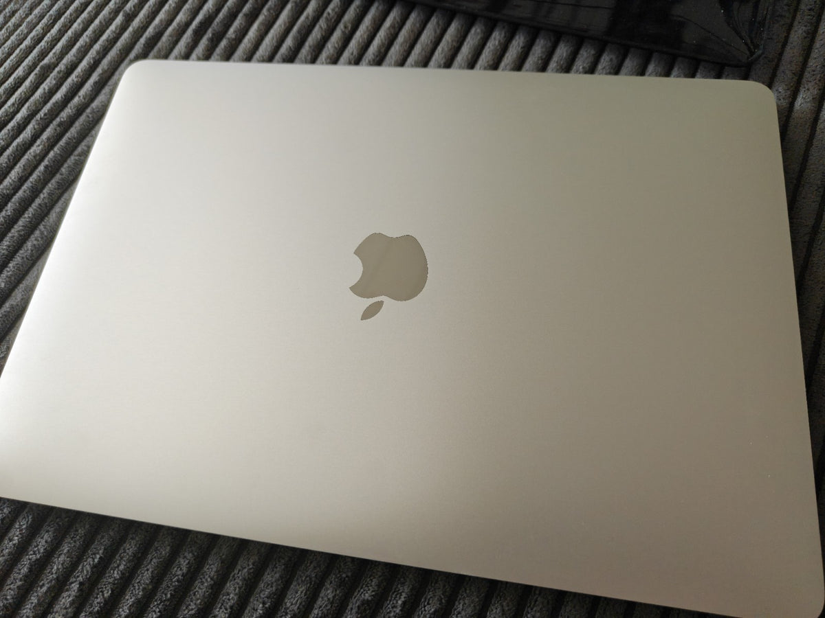 MacBook Pro M2 13.3" 16GB 512GB