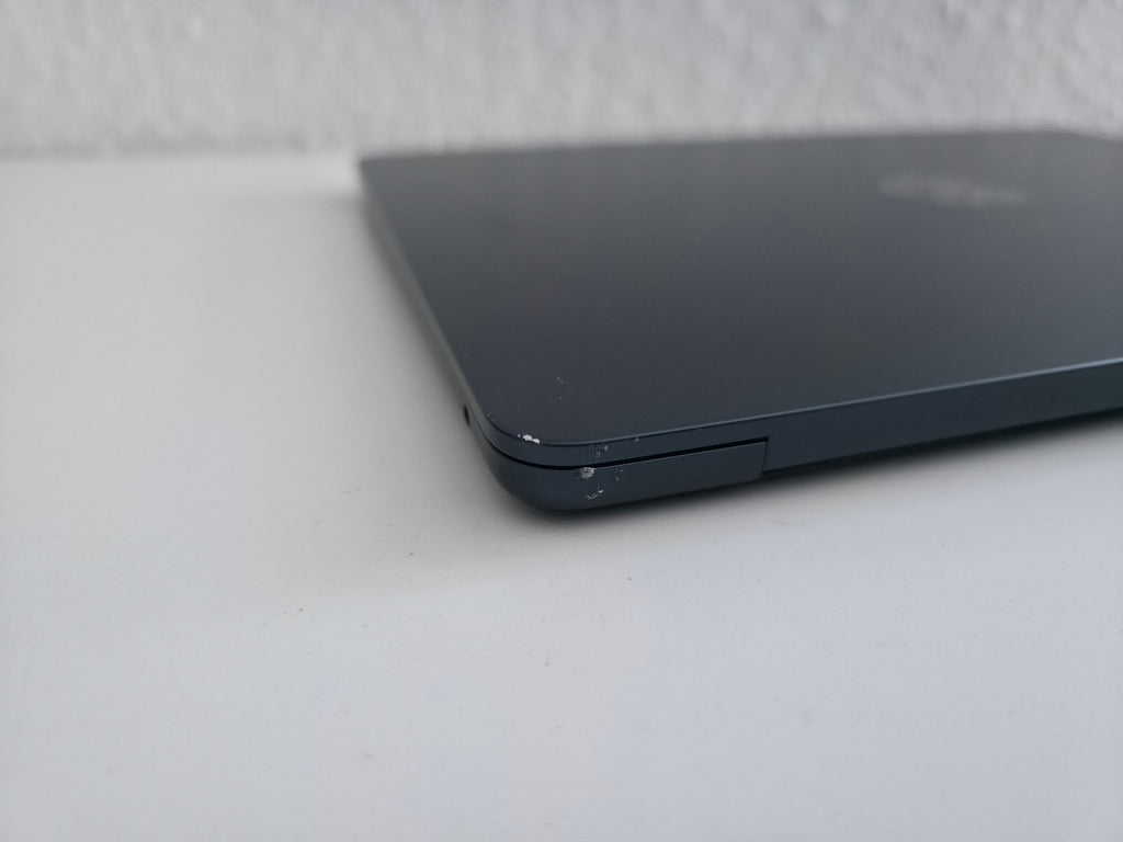 MacBook Pro M3 13.6" 16GB 256GB