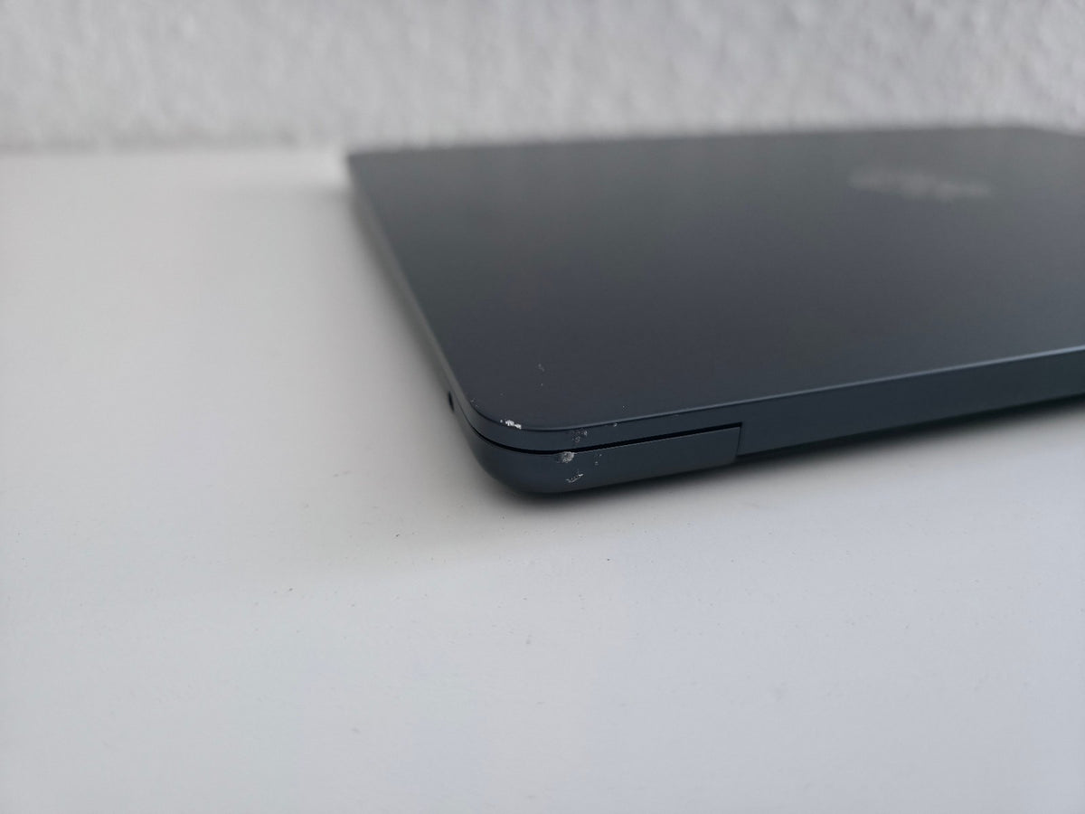 MacBook Pro M3 13.6" 16GB 256GB