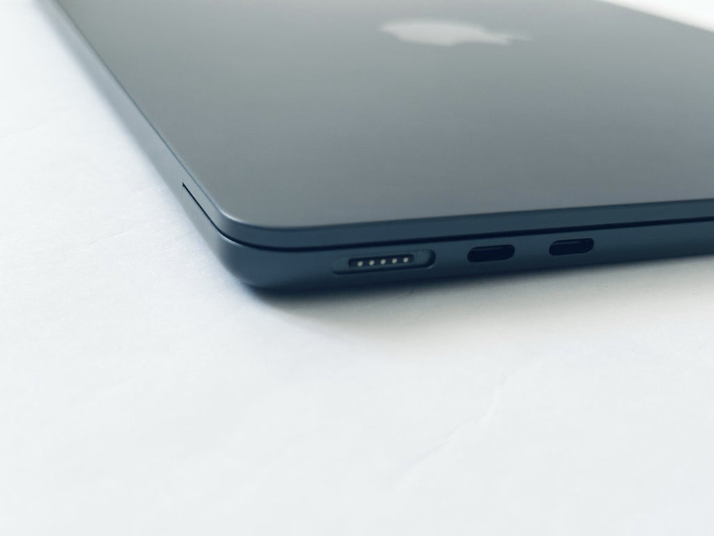 MacBook Pro M3 13.3" 8GB 256GB