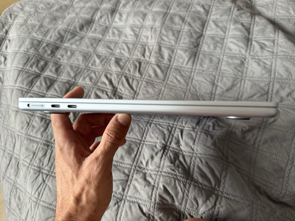 MacBook Air M4 13.6" 16GB 256GB Grade A