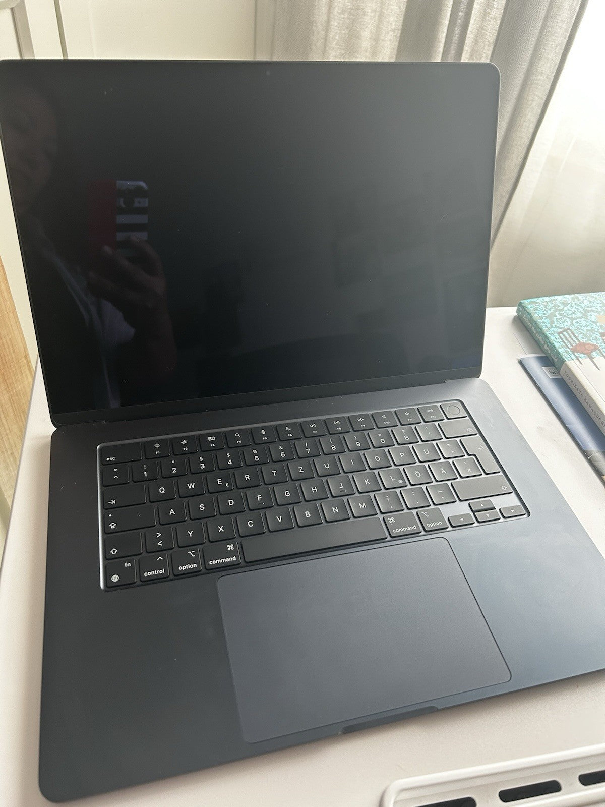MacBook Pro M3 15" 8GB 256GB Grade A