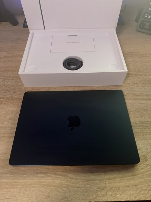 MacBook Air M3 3 13" 8GB 512GB