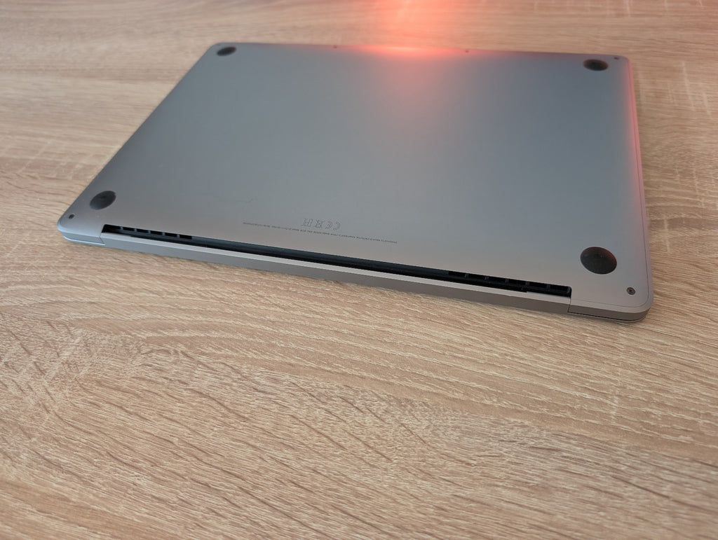 MacBook Pro M1 13" 16GB 512GB (320 cyklů)