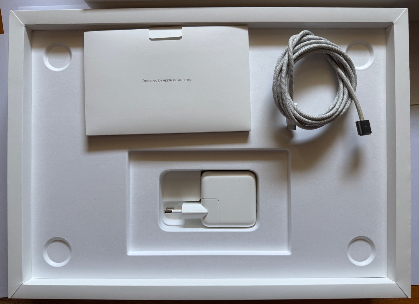 MacBook Air M2 2 15" 16GB 256GB (38 cyklů)