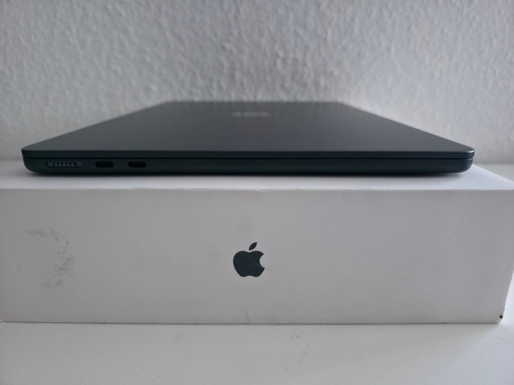 MacBook Pro M3 13.6" 16GB 256GB