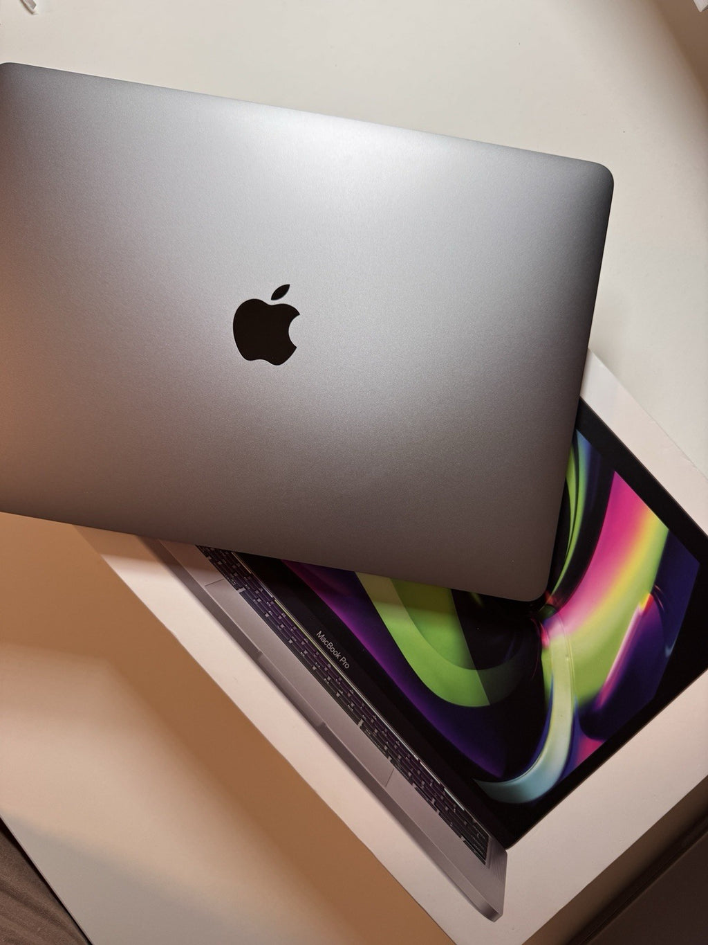 MacBook Pro M1 Prozessor 14" 8GB 256GB