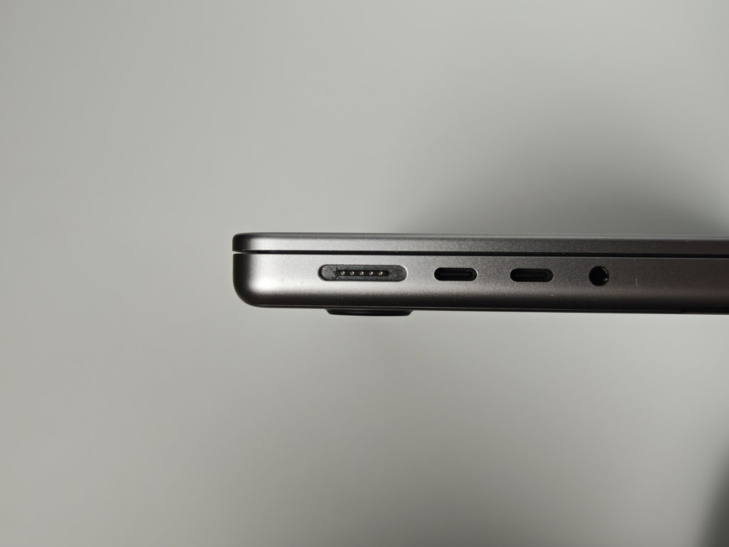 MacBook Pro M2 Pro 14" 32GB 512GB Grade B