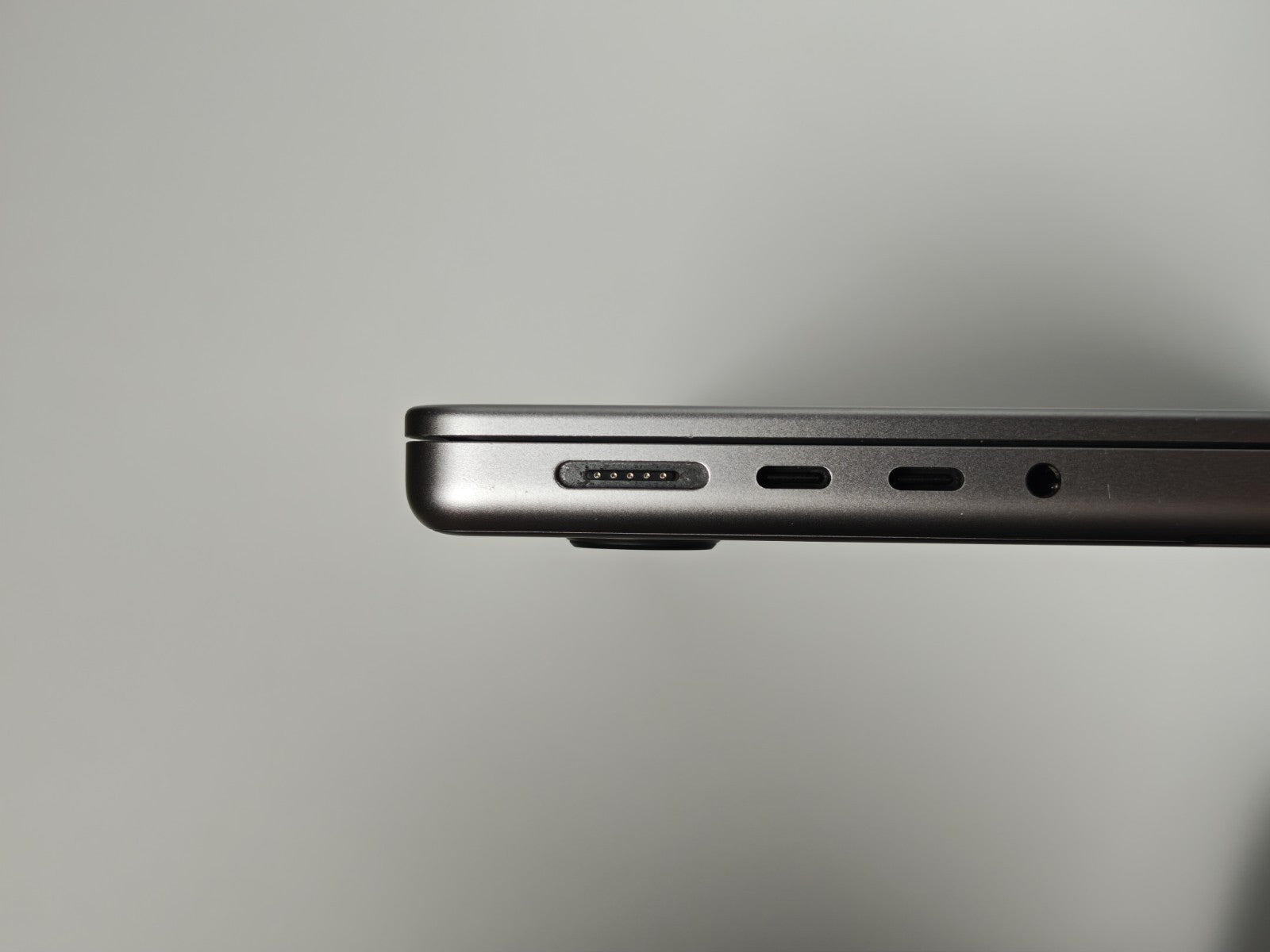 MacBook Pro M2 Pro 14" 32GB 512GB Grade B