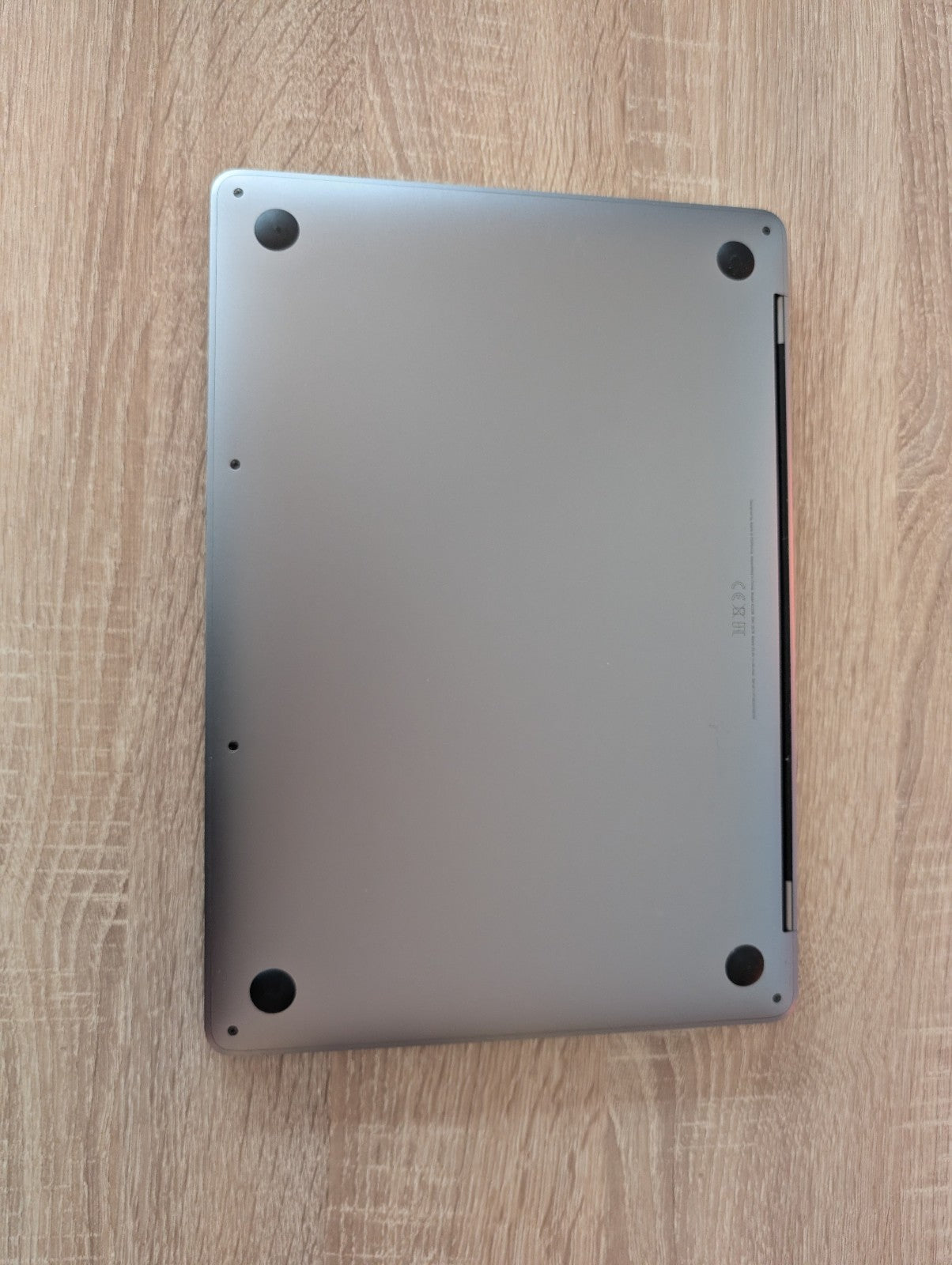 MacBook Pro M1 13" 16GB 512GB (320 cyklů)