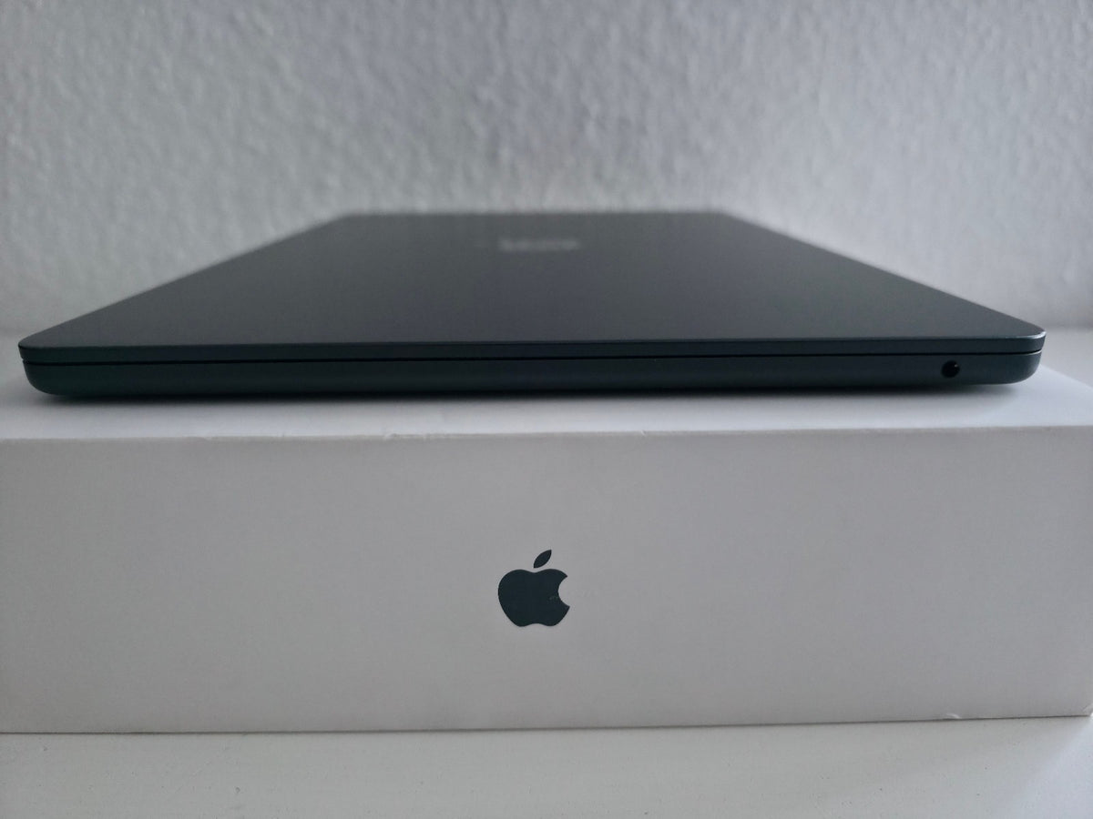 MacBook Pro M3 13.6" 16GB 256GB