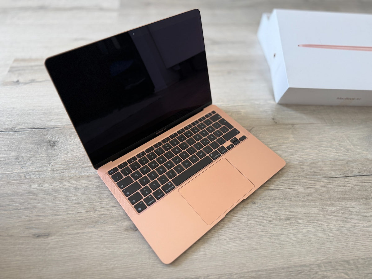 MacBook Pro M1 13" 8GB 256GB (15 cyklů)