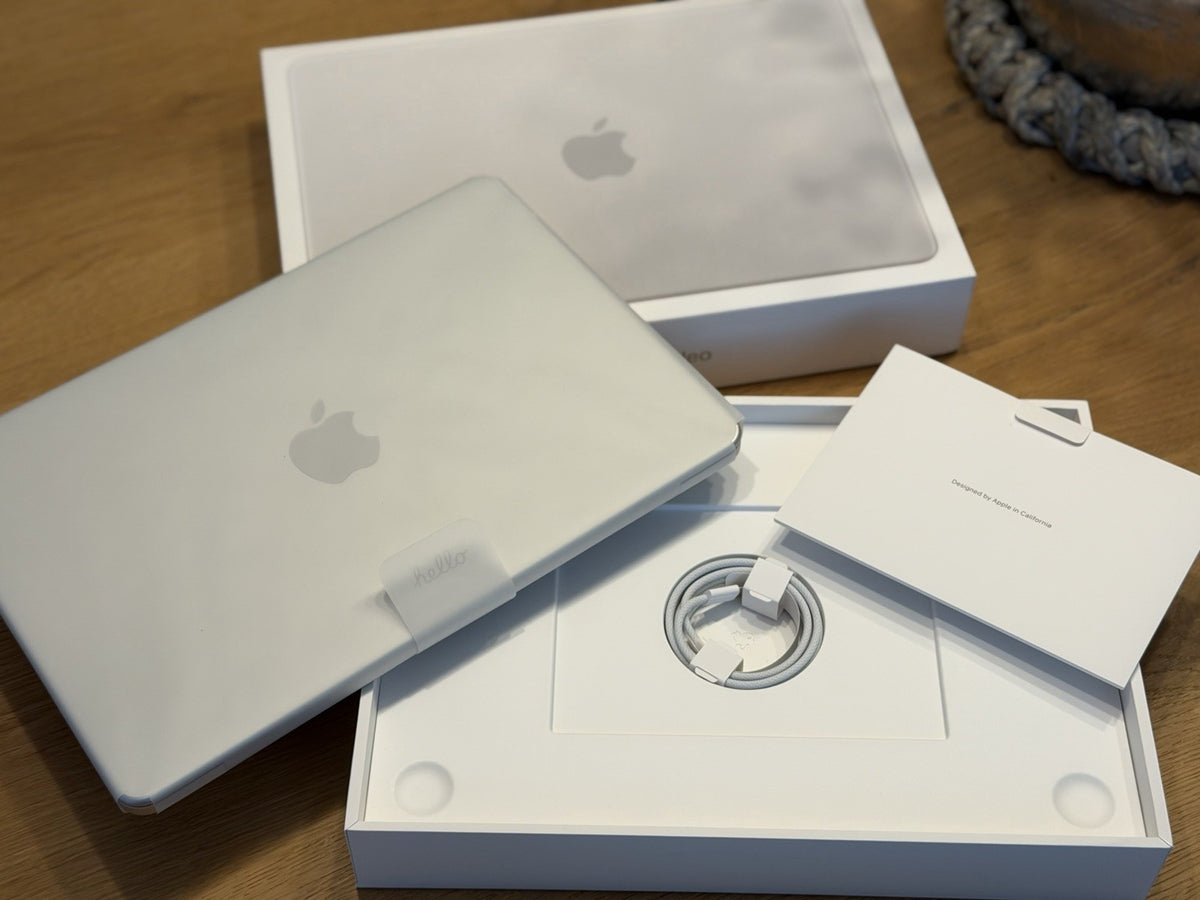 MacBook Pro A18 Pro 13" 8GB 512GB Grade A