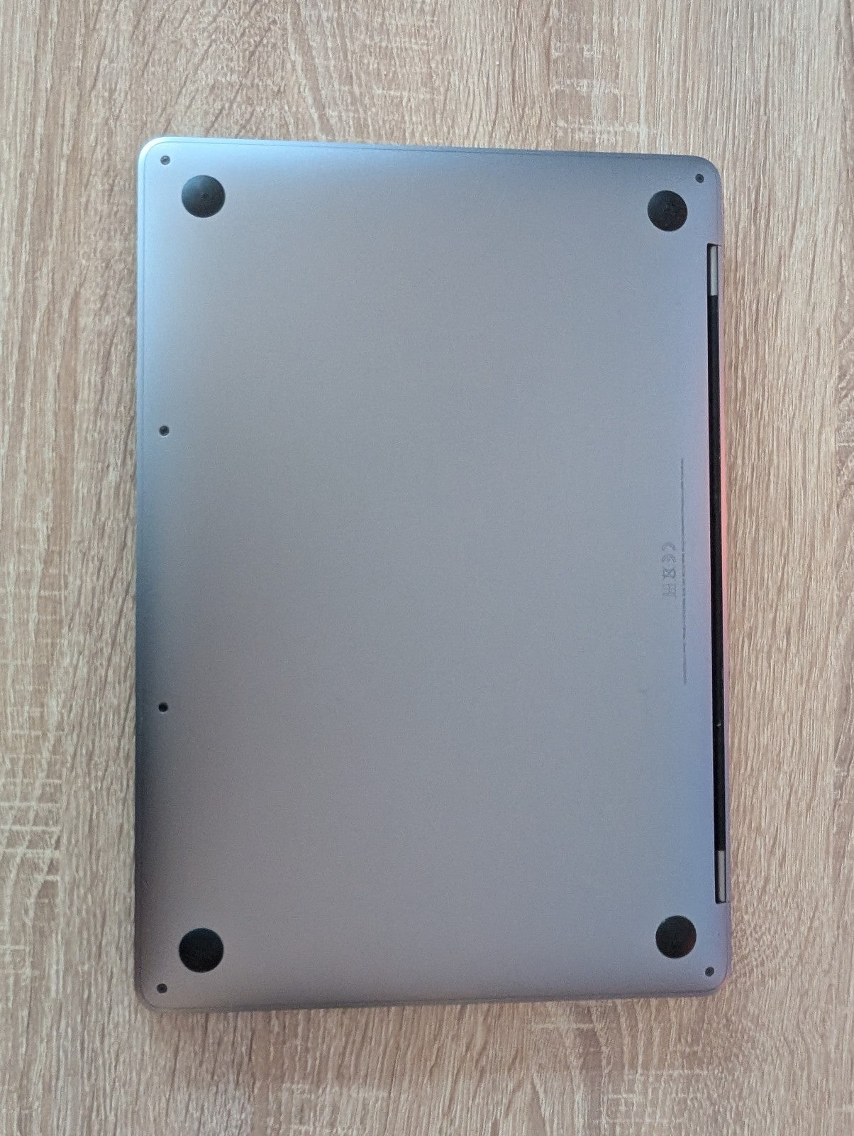 MacBook Pro M1 13" 16GB 512GB (320 cyklů)