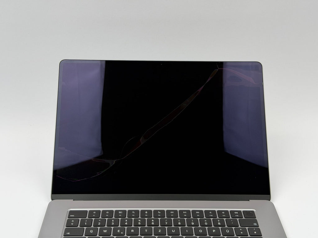 MacBook Pro M2 15.3" 24GB 512GB