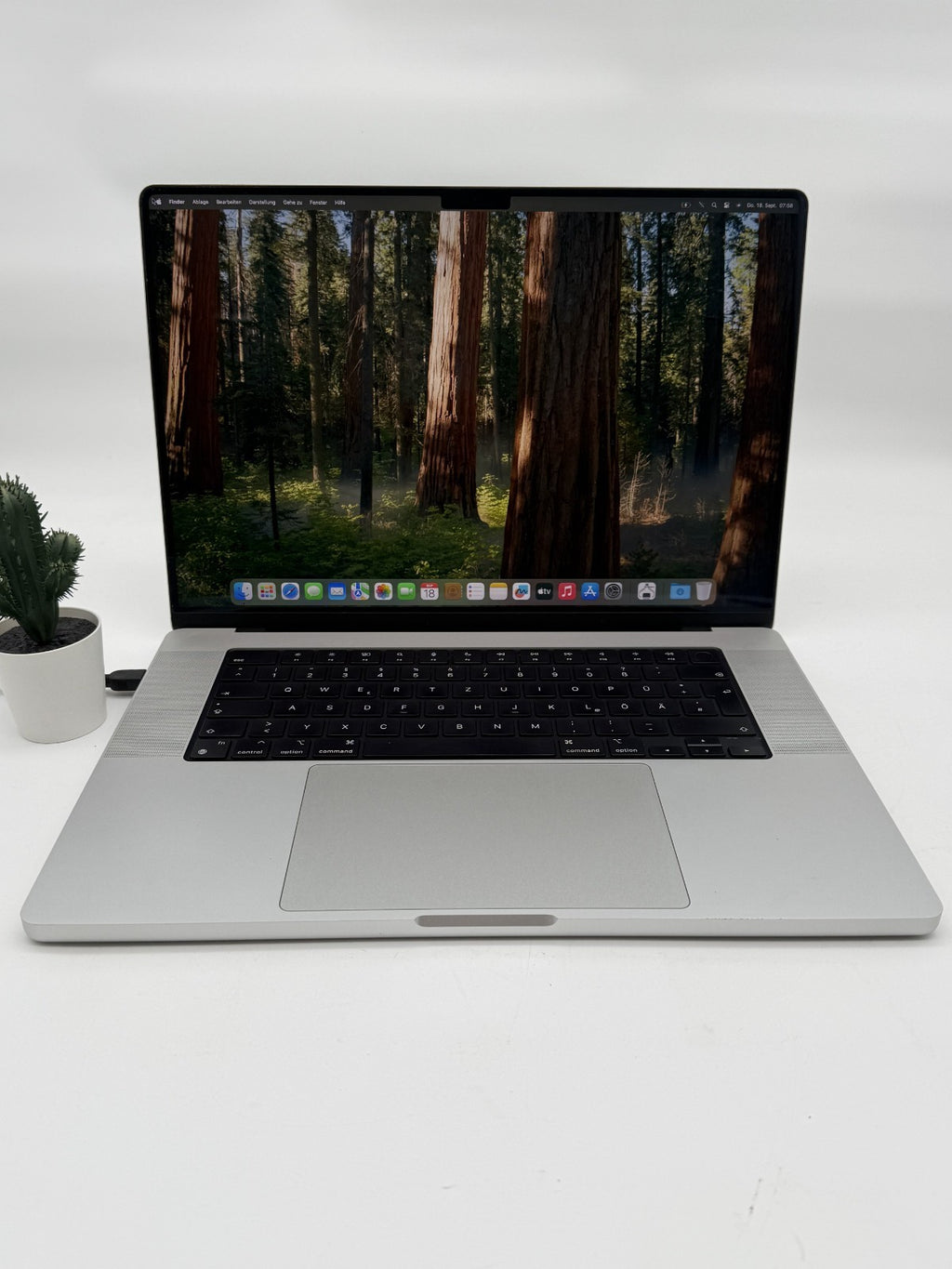 MacBook Pro M1 Max 16" 32GB 1TB Grade B (467 cyklů)