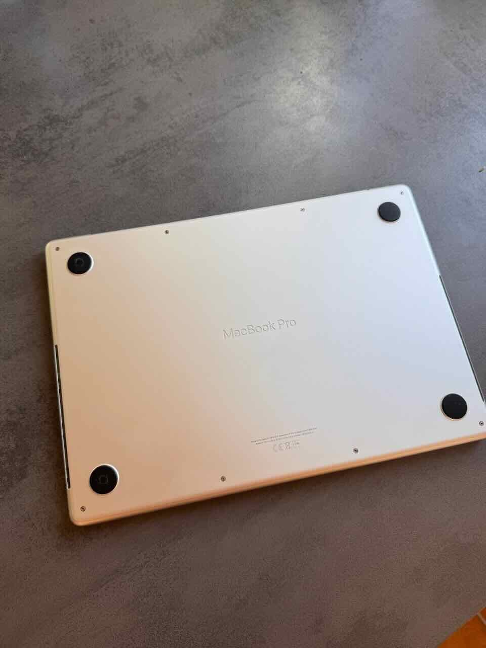 MacBook Pro M1 Max 14" 32GB 1TB