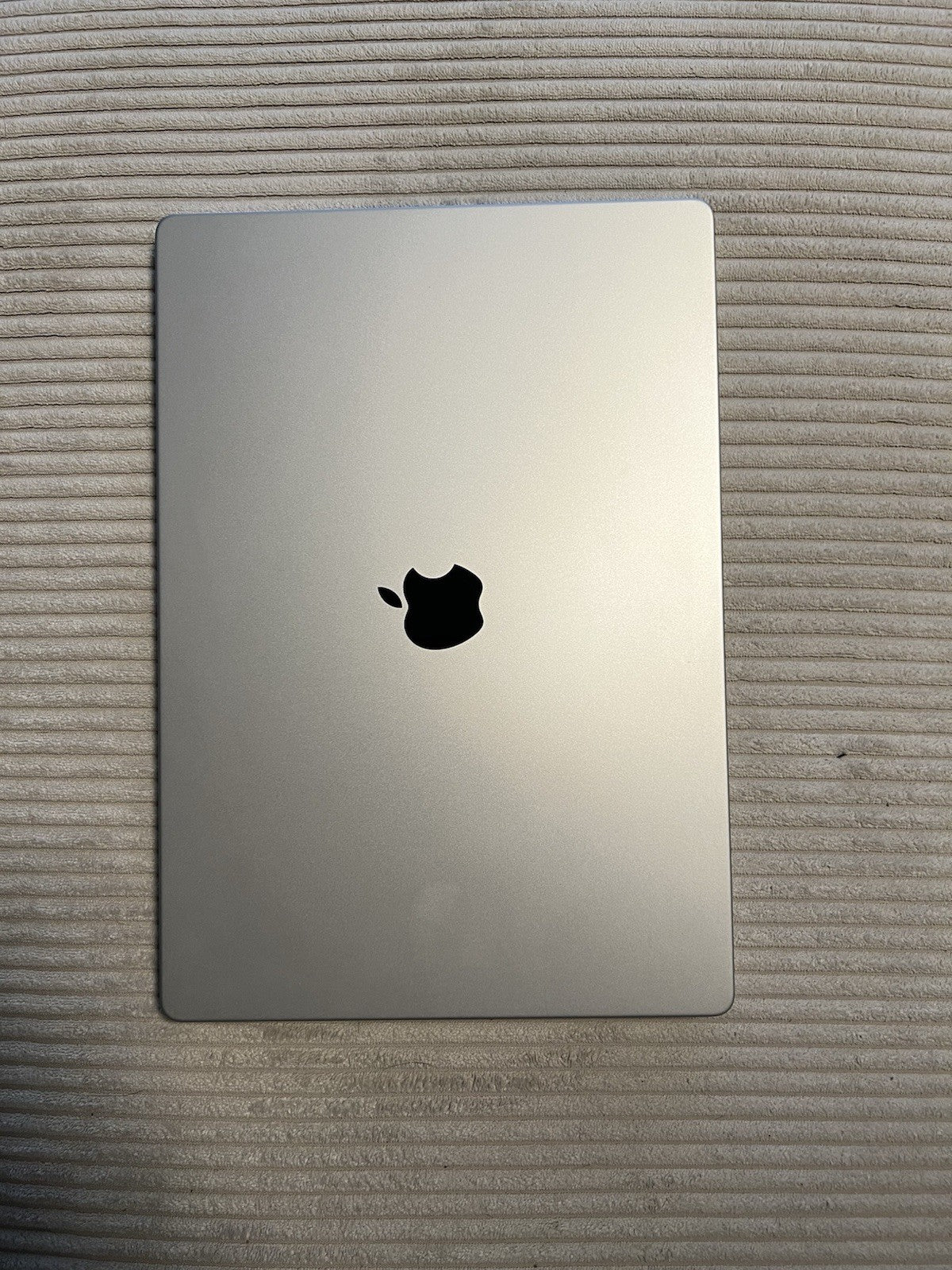 MacBook Pro M1 Max 16" 64GB 2TB Grade A (107 cyklů)