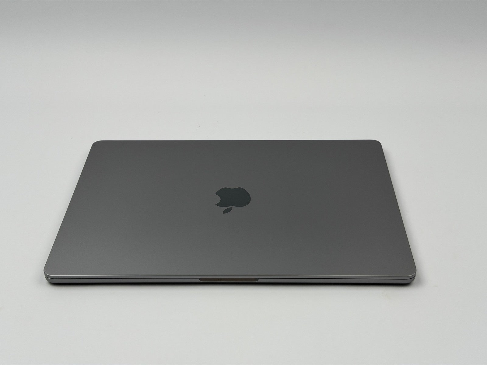 MacBook Pro M2 15.3" 24GB 512GB