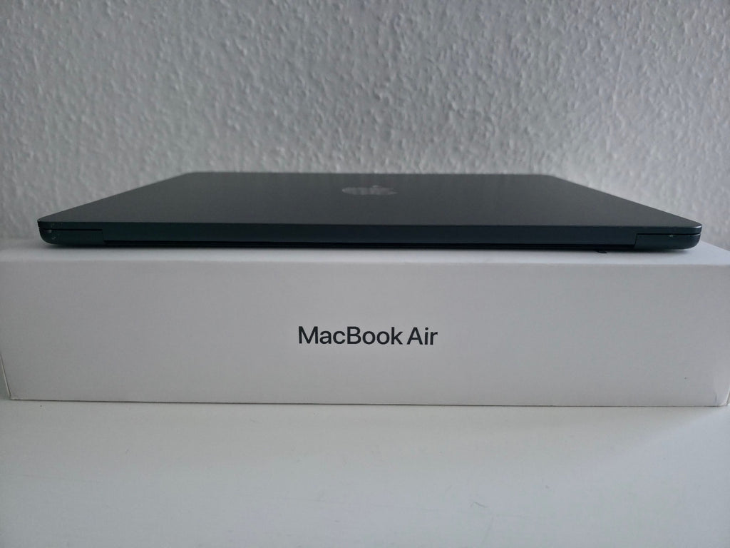 MacBook Pro M3 13.6" 16GB 256GB
