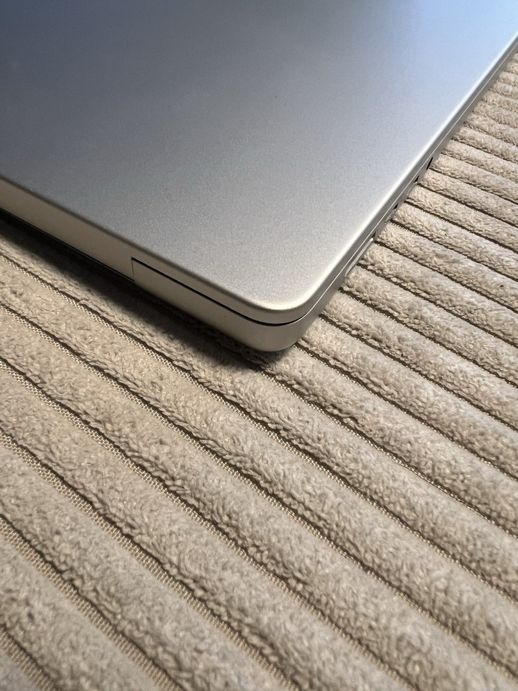 MacBook Pro M1 Max 16" 64GB 2TB Grade A (107 cyklů)