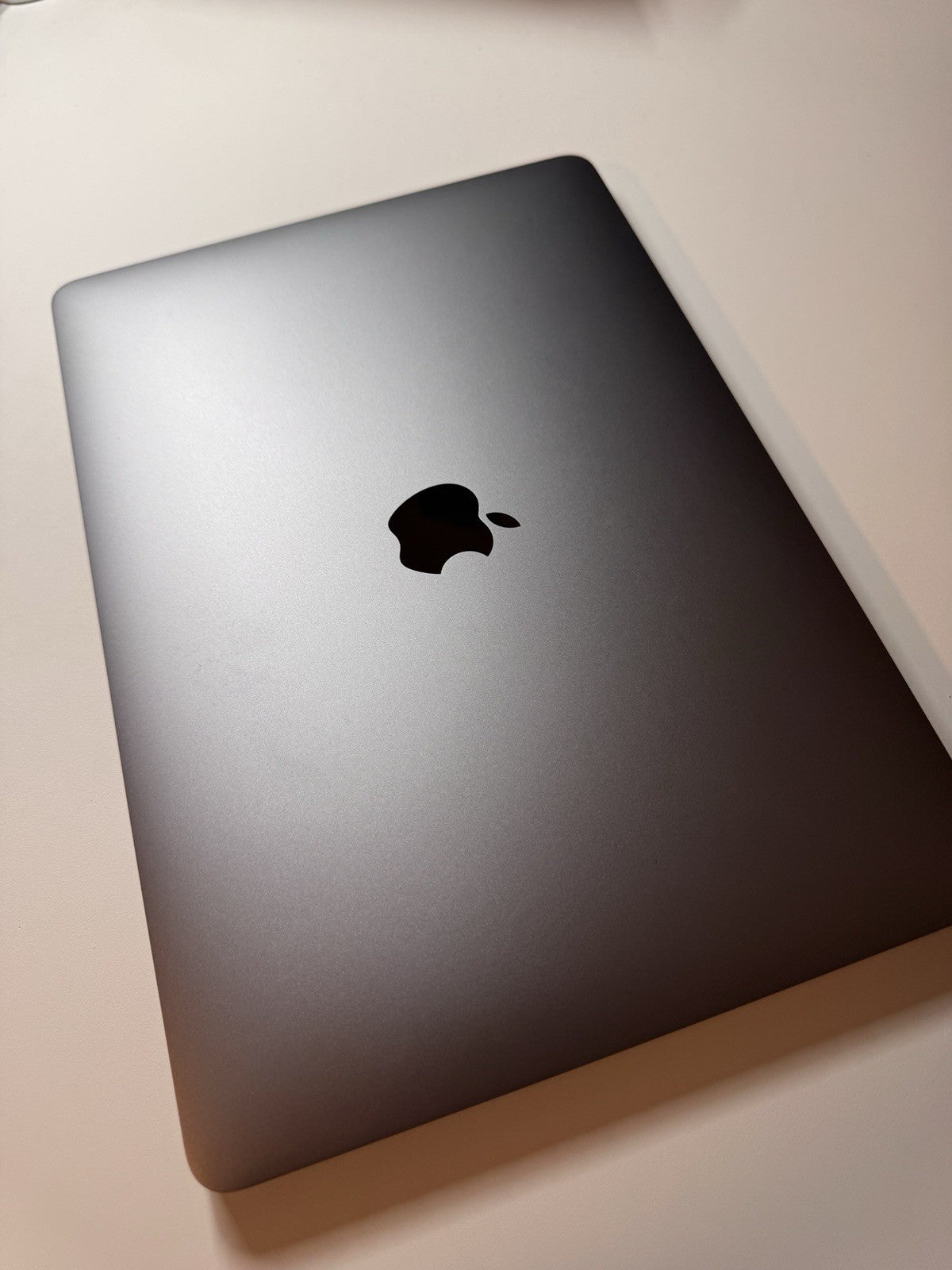 MacBook Pro M1 Prozessor 14" 8GB 256GB